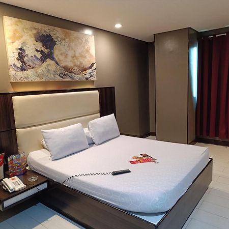 Hotel Sogo Malate Манила Экстерьер фото