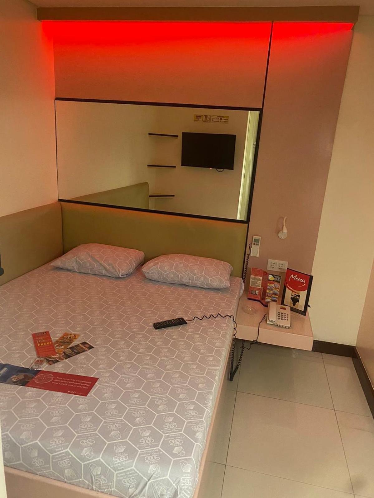 Hotel Sogo Malate Манила Экстерьер фото