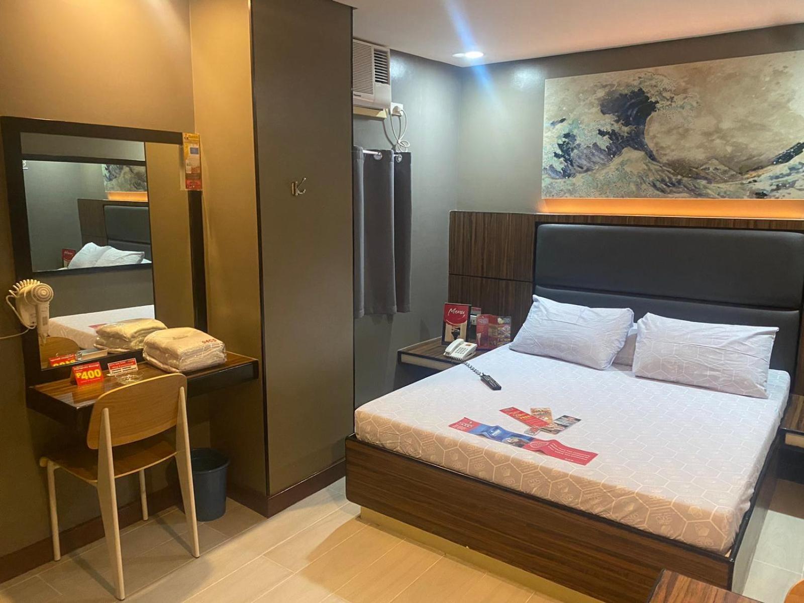 Hotel Sogo Malate Манила Экстерьер фото
