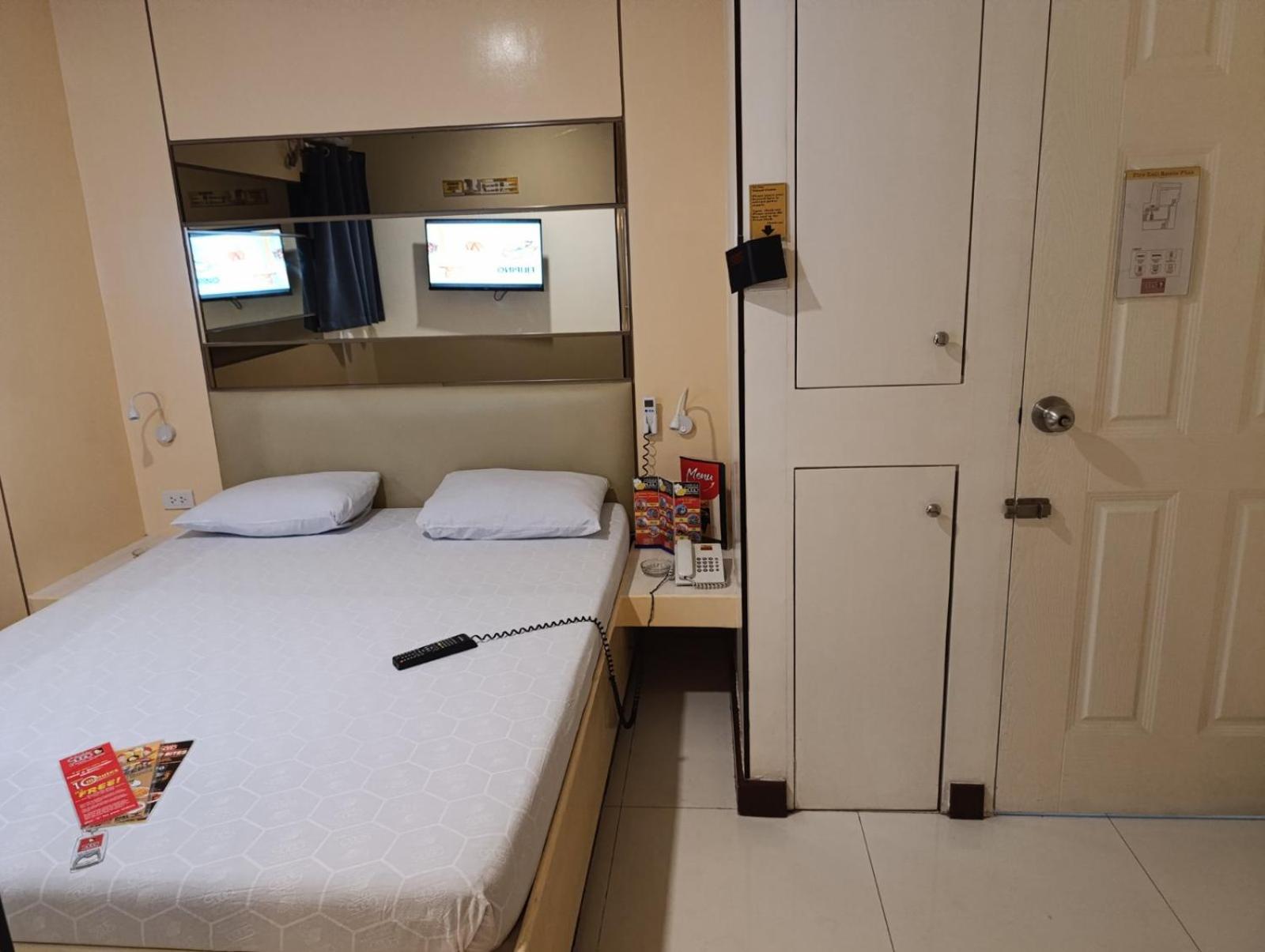 Hotel Sogo Malate Манила Экстерьер фото
