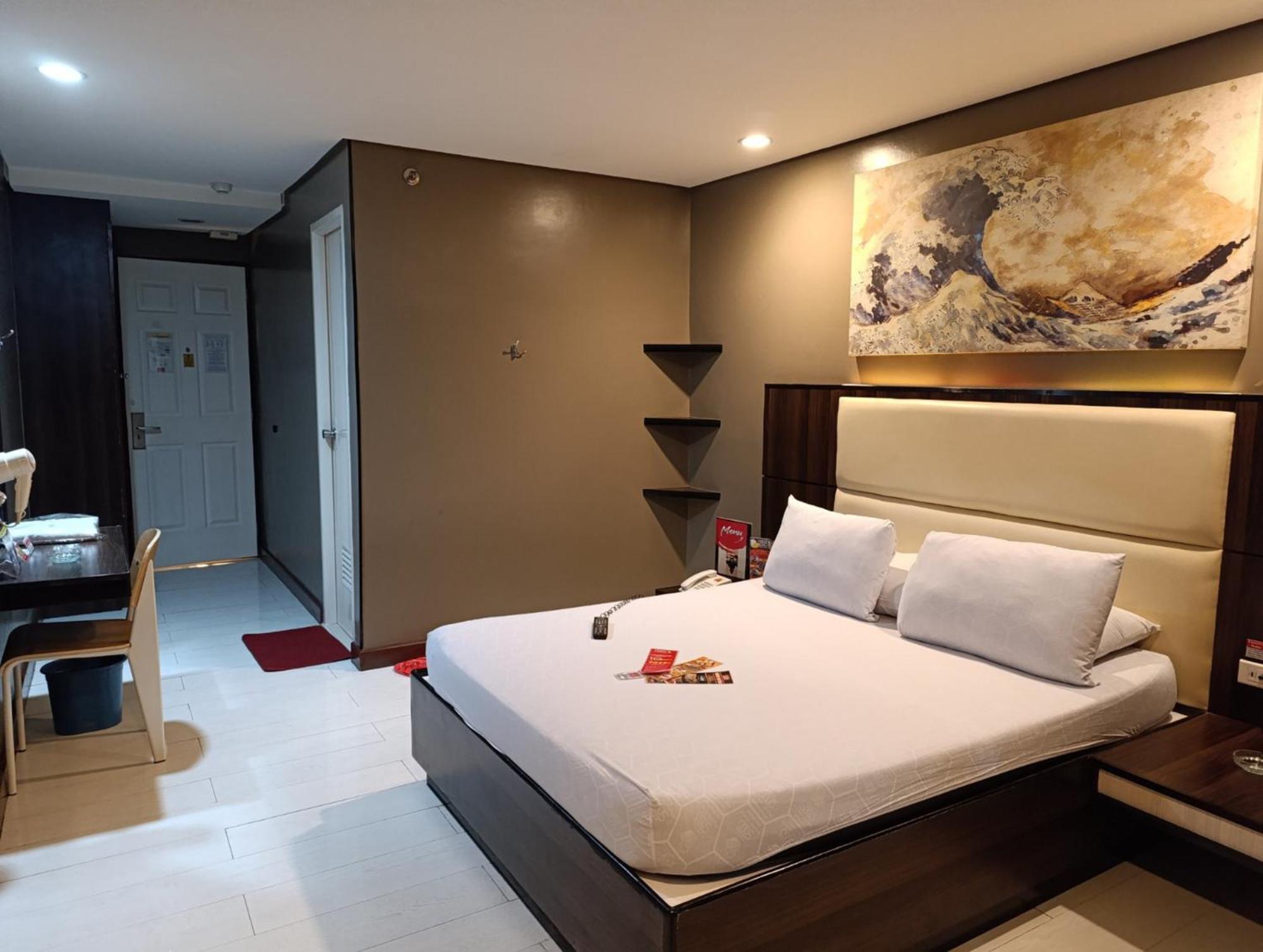 Hotel Sogo Malate Манила Экстерьер фото