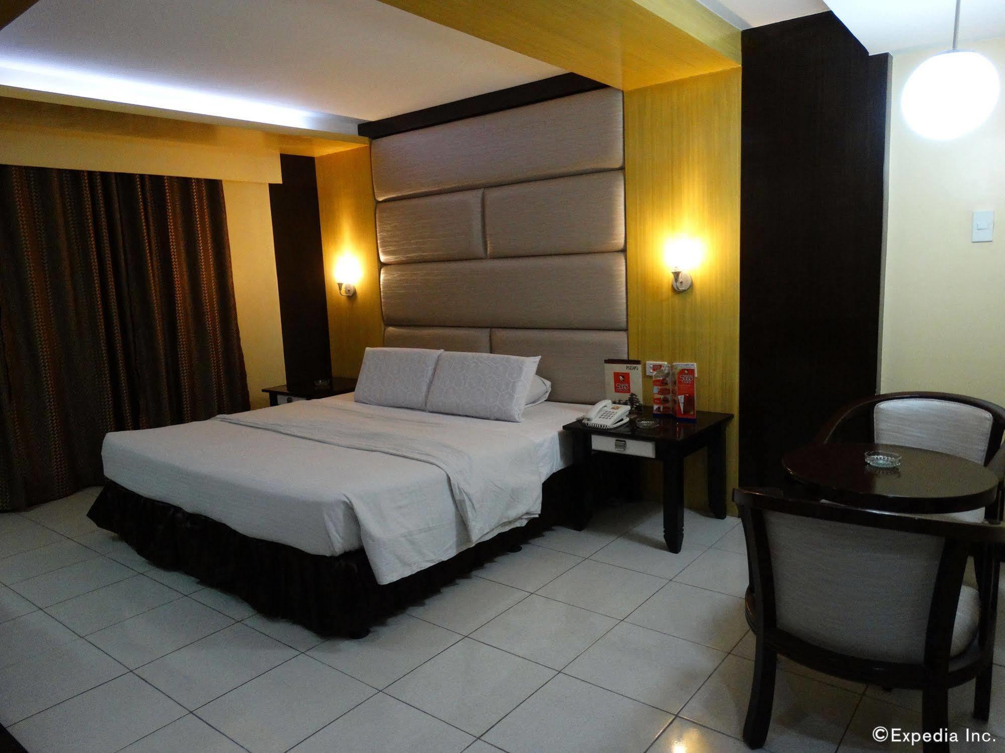Hotel Sogo Malate Манила Экстерьер фото