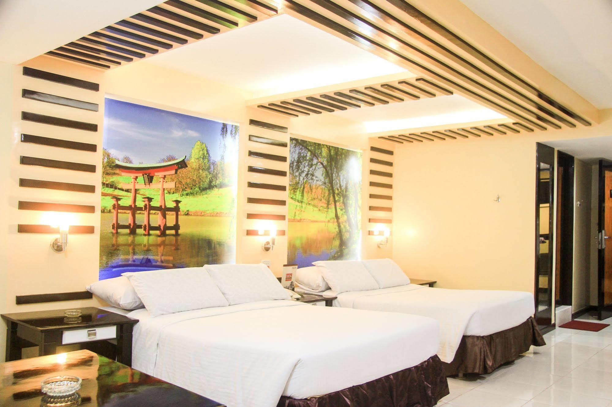 Hotel Sogo Malate Манила Экстерьер фото