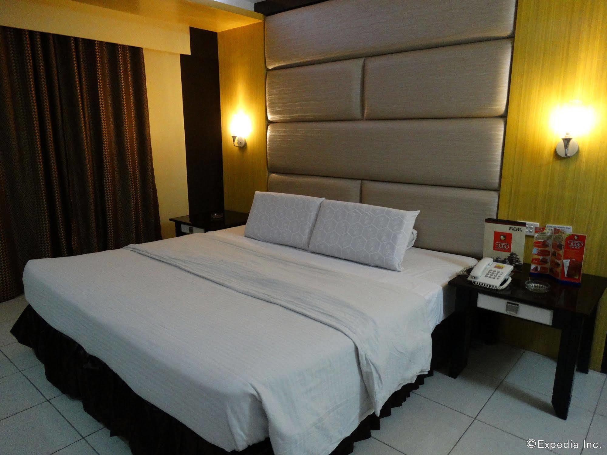 Hotel Sogo Malate Манила Экстерьер фото