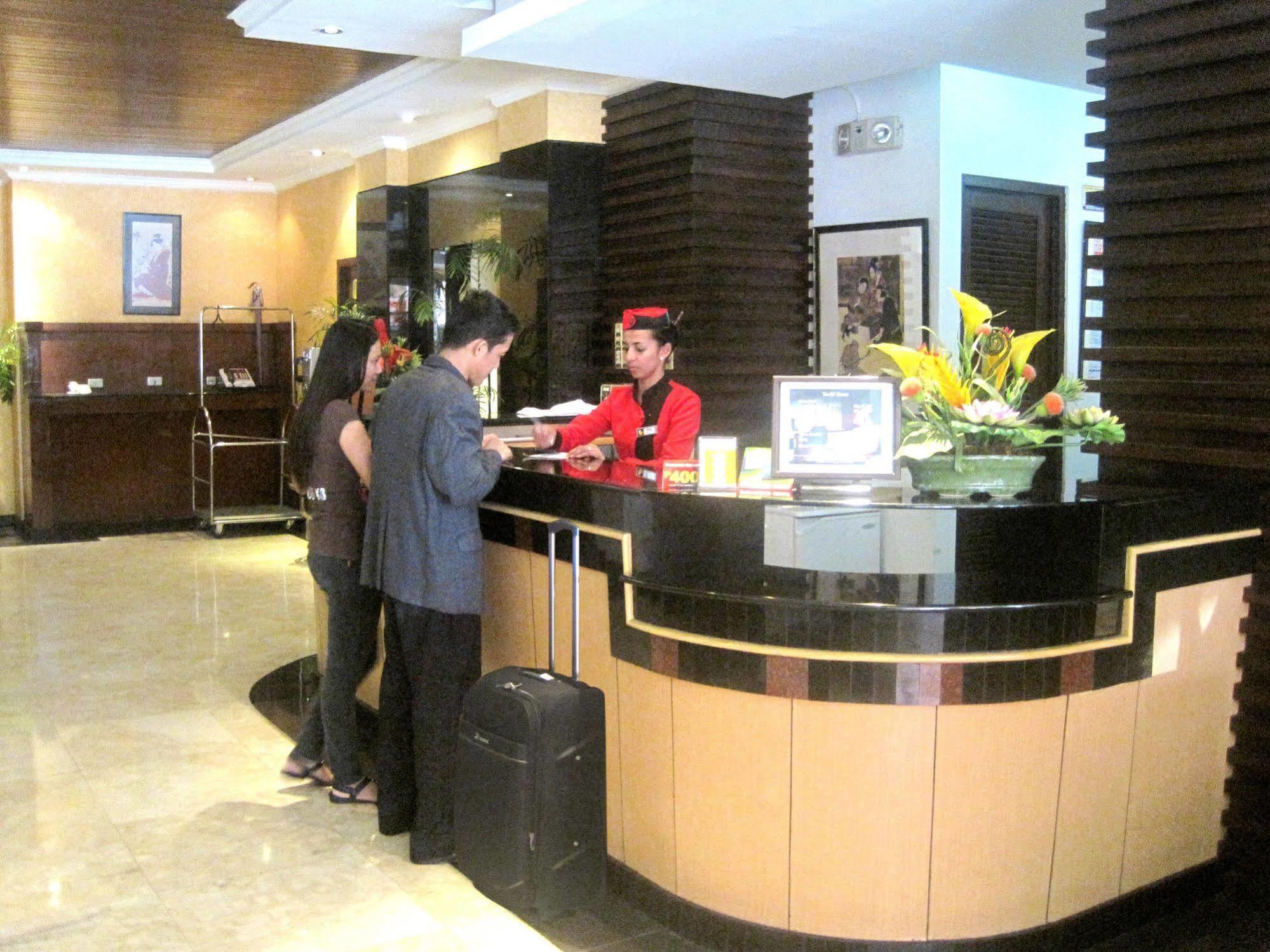 Hotel Sogo Malate Манила Экстерьер фото